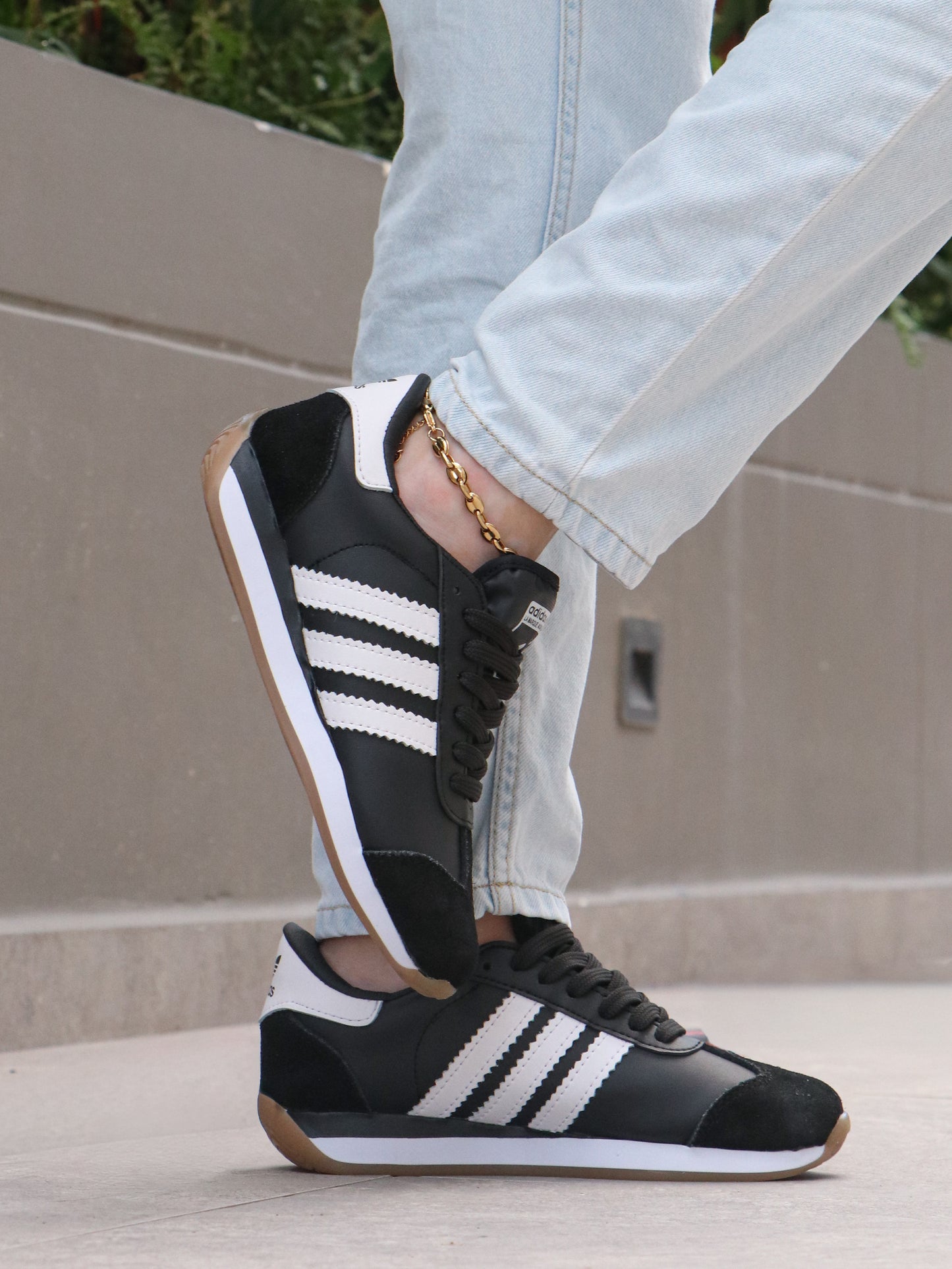 ADIDAS COUNTRY Y30