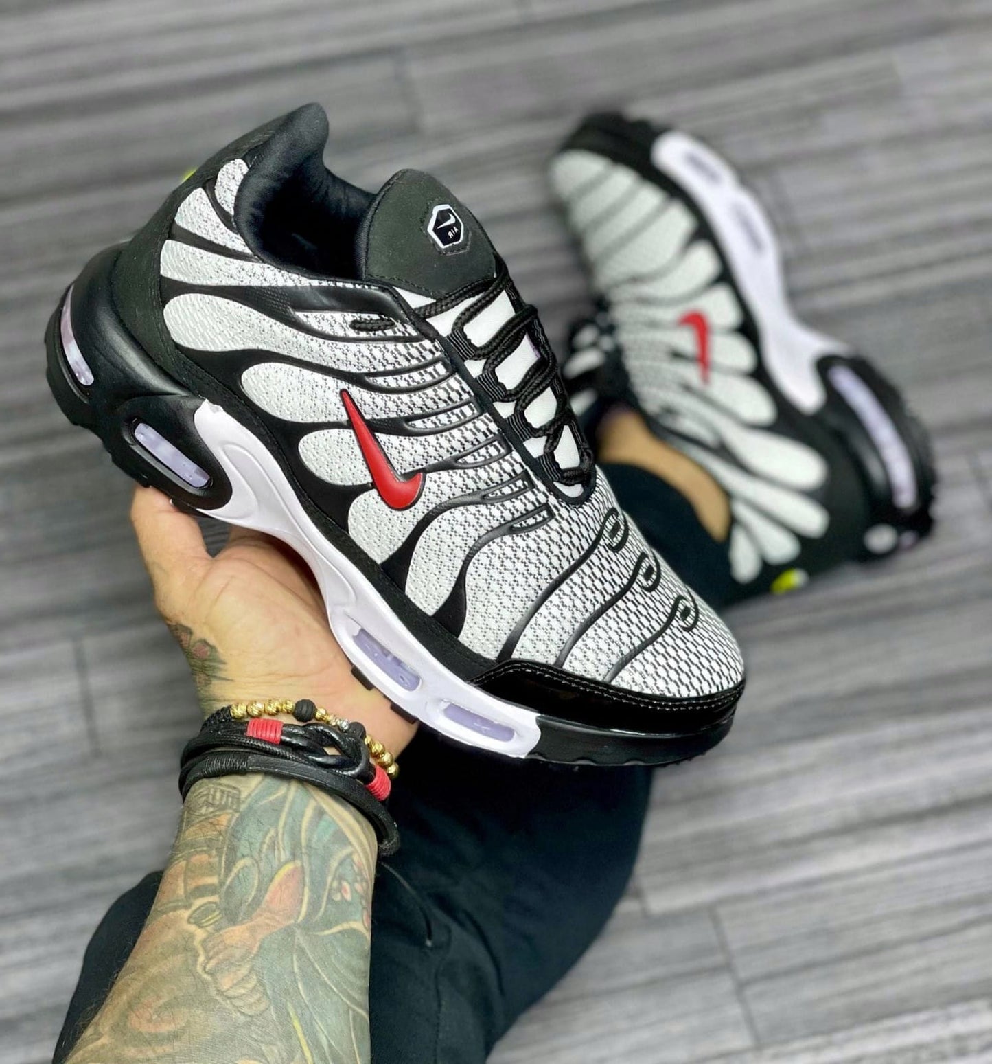 NIKE TN
