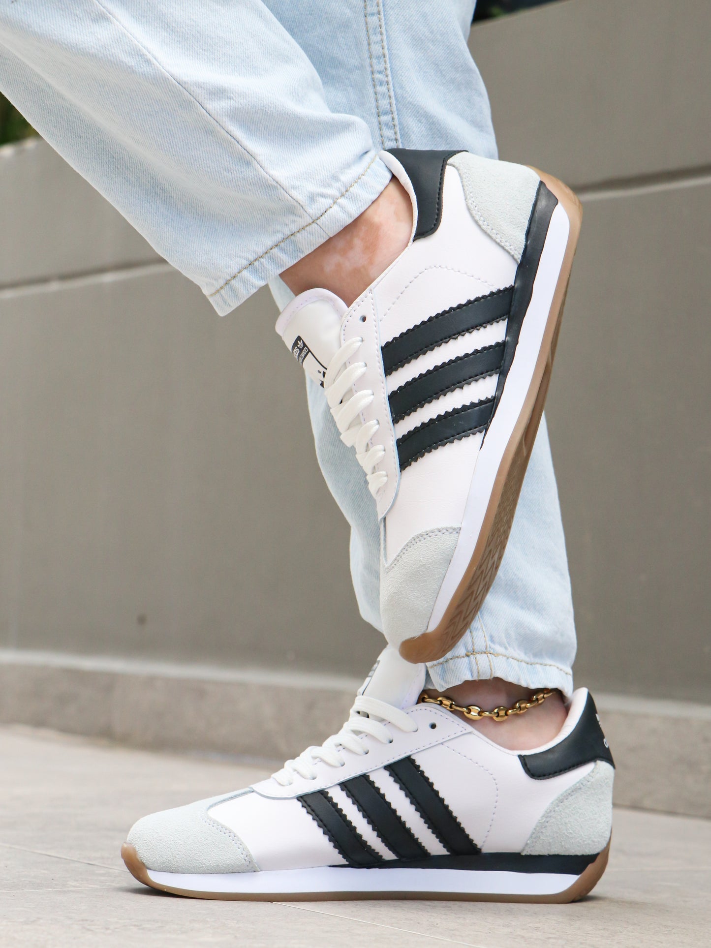 ADIDAS COUNTRY Y30